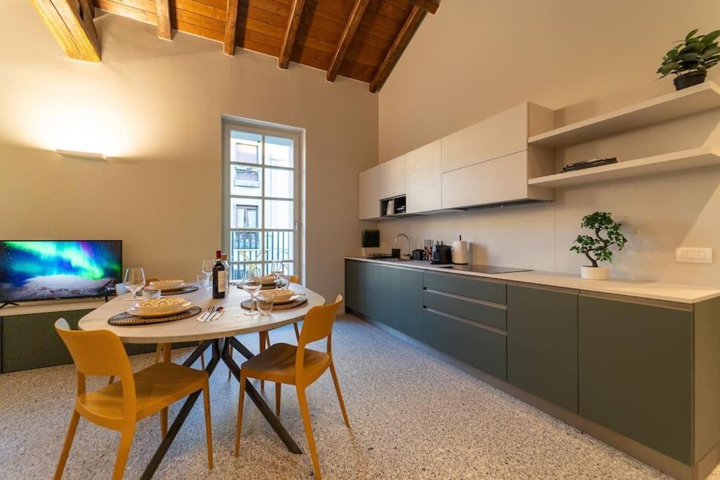 Апартаменты Elegante Loft A 200 A Metri Dal Duomo Комо Экстерьер фото