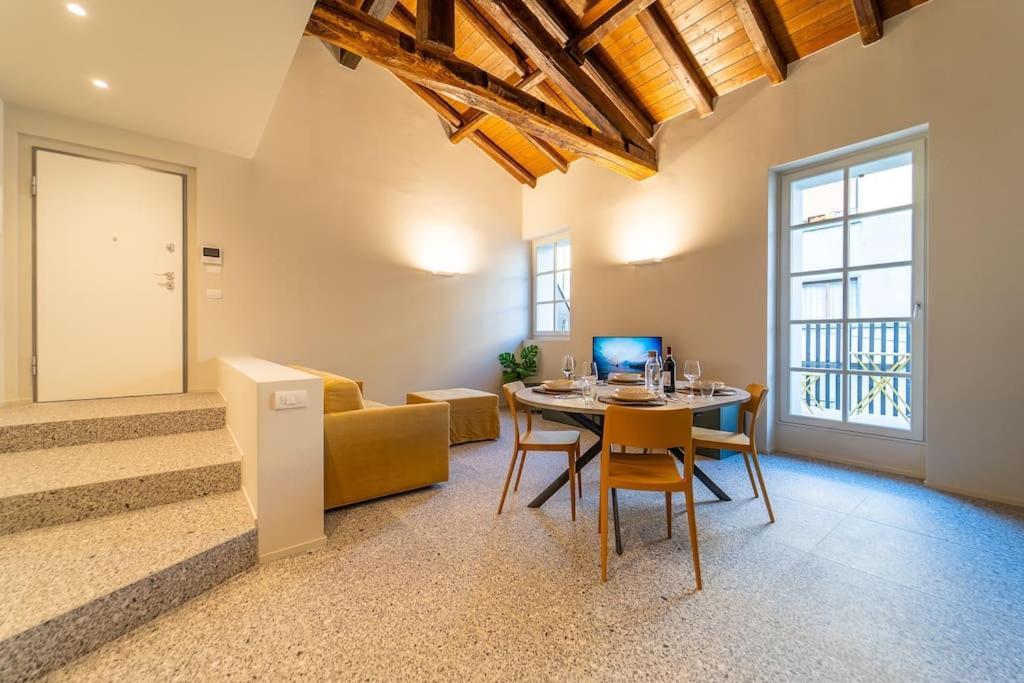Апартаменты Elegante Loft A 200 A Metri Dal Duomo Комо Экстерьер фото